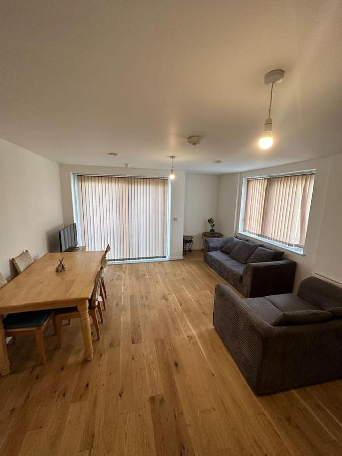 New Build 2 Bedroom With 2 Bath In Лондон Экстерьер фото