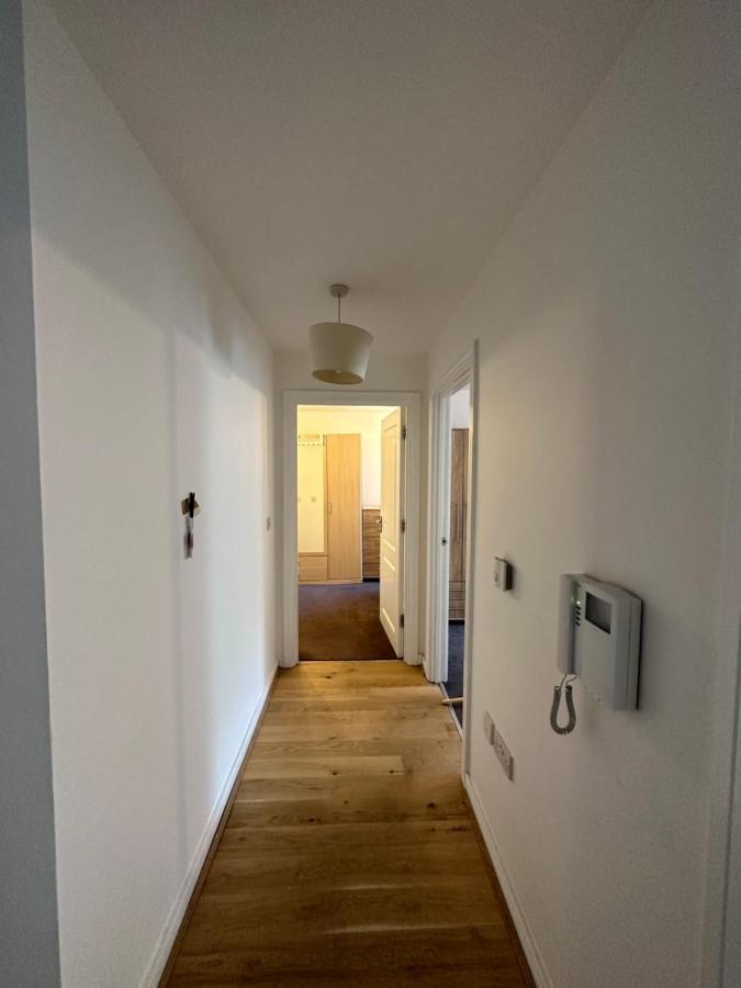 New Build 2 Bedroom With 2 Bath In Лондон Экстерьер фото