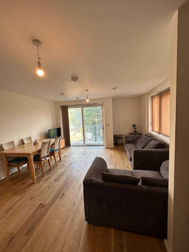 New Build 2 Bedroom With 2 Bath In Лондон Экстерьер фото
