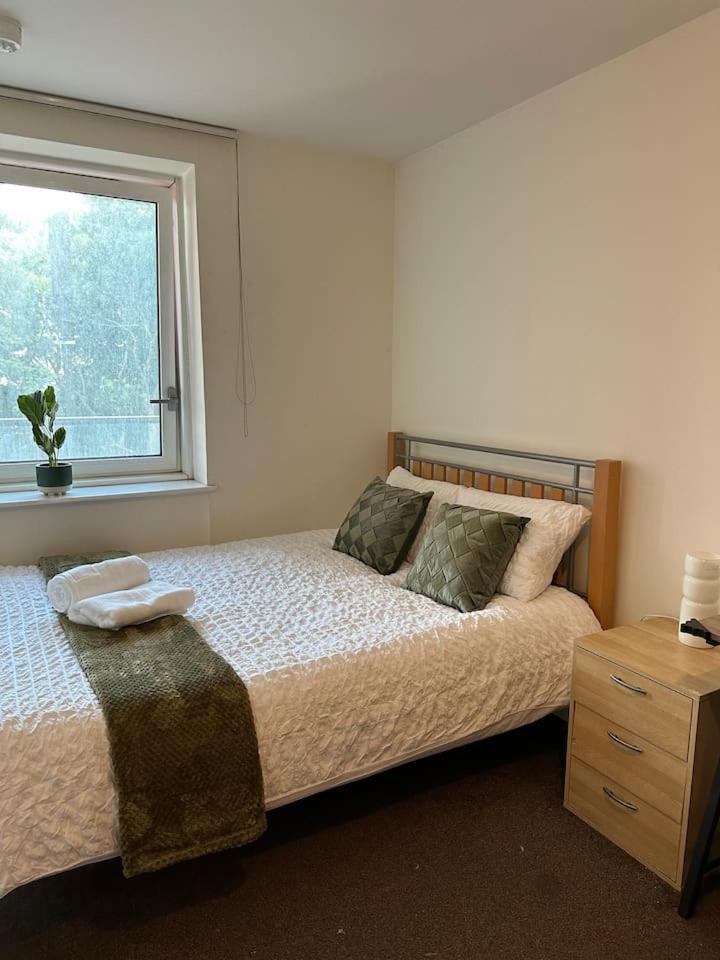 New Build 2 Bedroom With 2 Bath In Лондон Экстерьер фото
