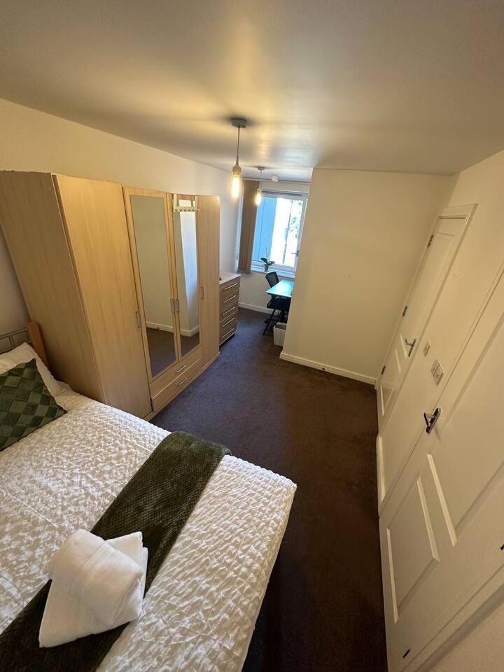 New Build 2 Bedroom With 2 Bath In Лондон Экстерьер фото